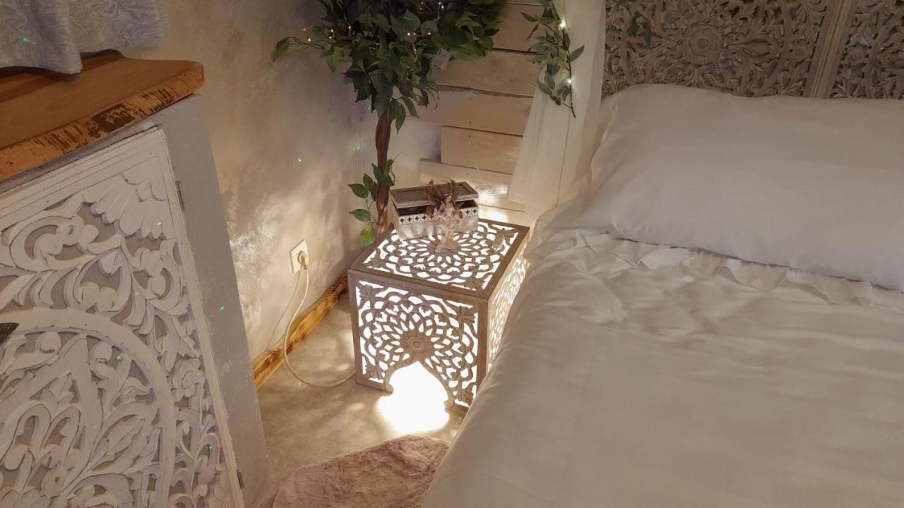 Le Feerica Hotel Érezée Buitenkant foto